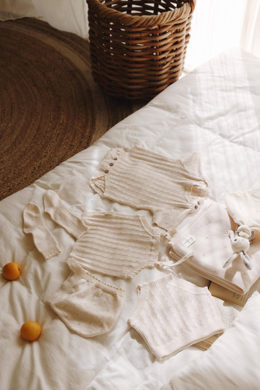 Avibae Luxary Cotton Patterned Openwork Romper 7-Piece Buddle Creamy White
